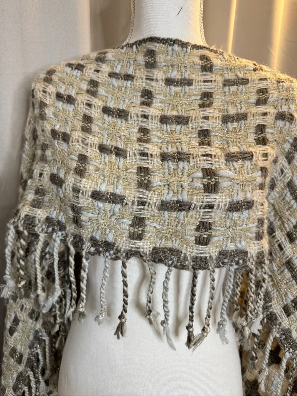 LOFT Beige and Cream Knit Scarf